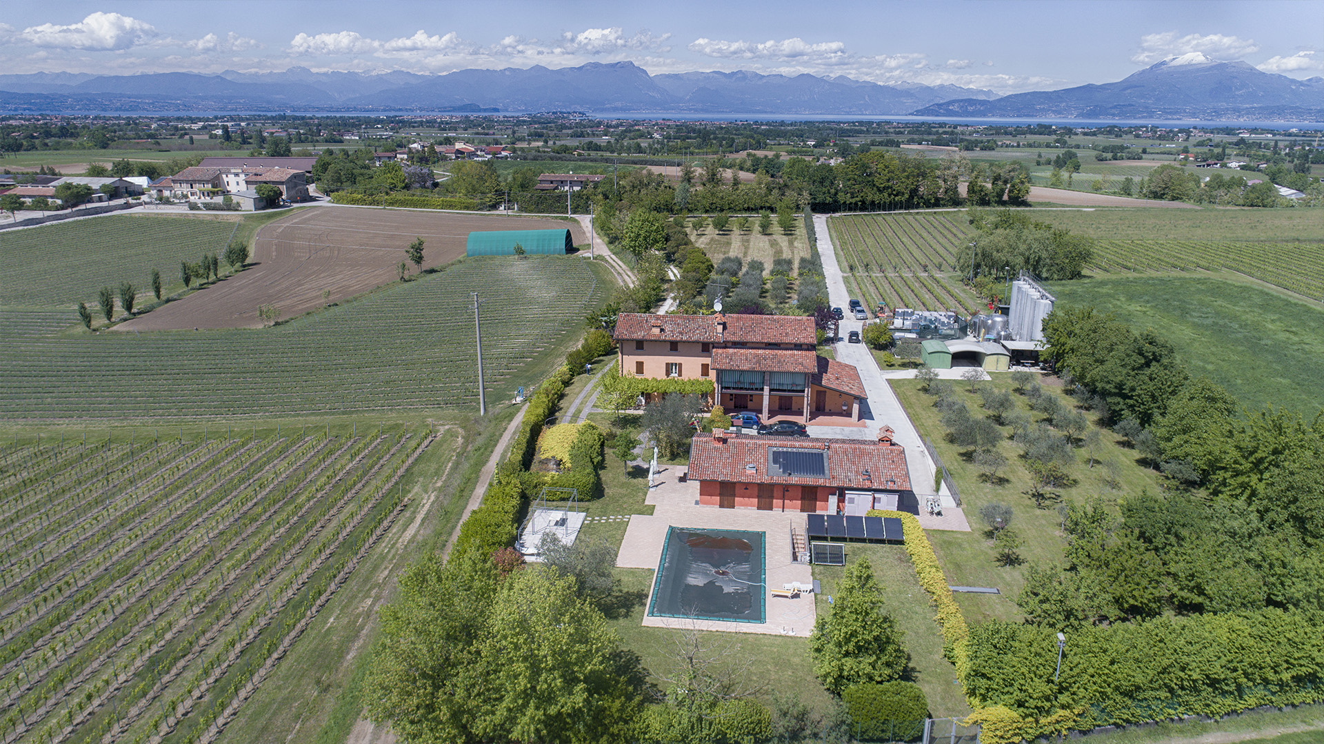 fotografie al volo - servizi fotgrafici con drone per agenzie immobiliari